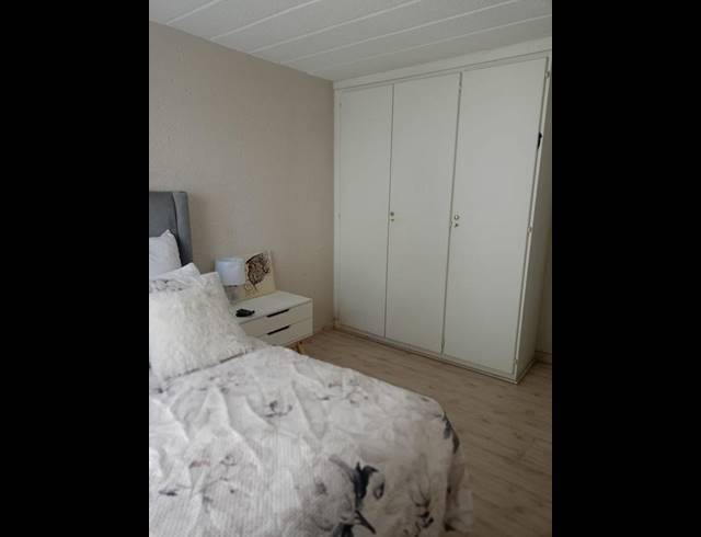 2 BEDROOM APARTMENT FOR SALE IN SANDOWN